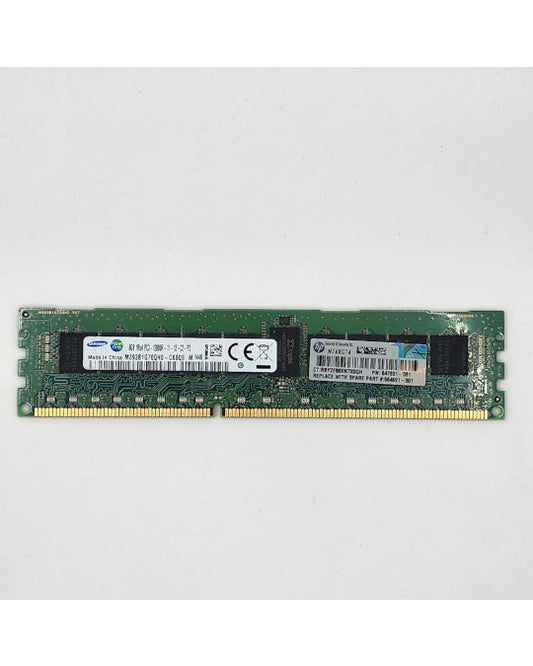 Vista frontal del módulo de memoria DDR3 Samsung de 8 GB (single-rank x4, 12800 MT/s) para servidores HP.